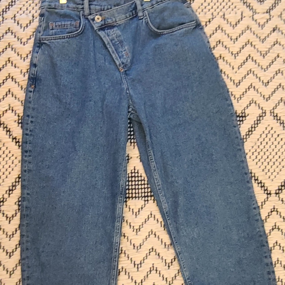Cross over jeans